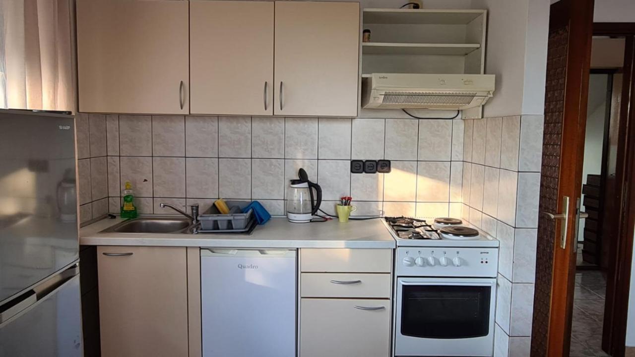 Apartmani Jelena Petrcane Exterior photo