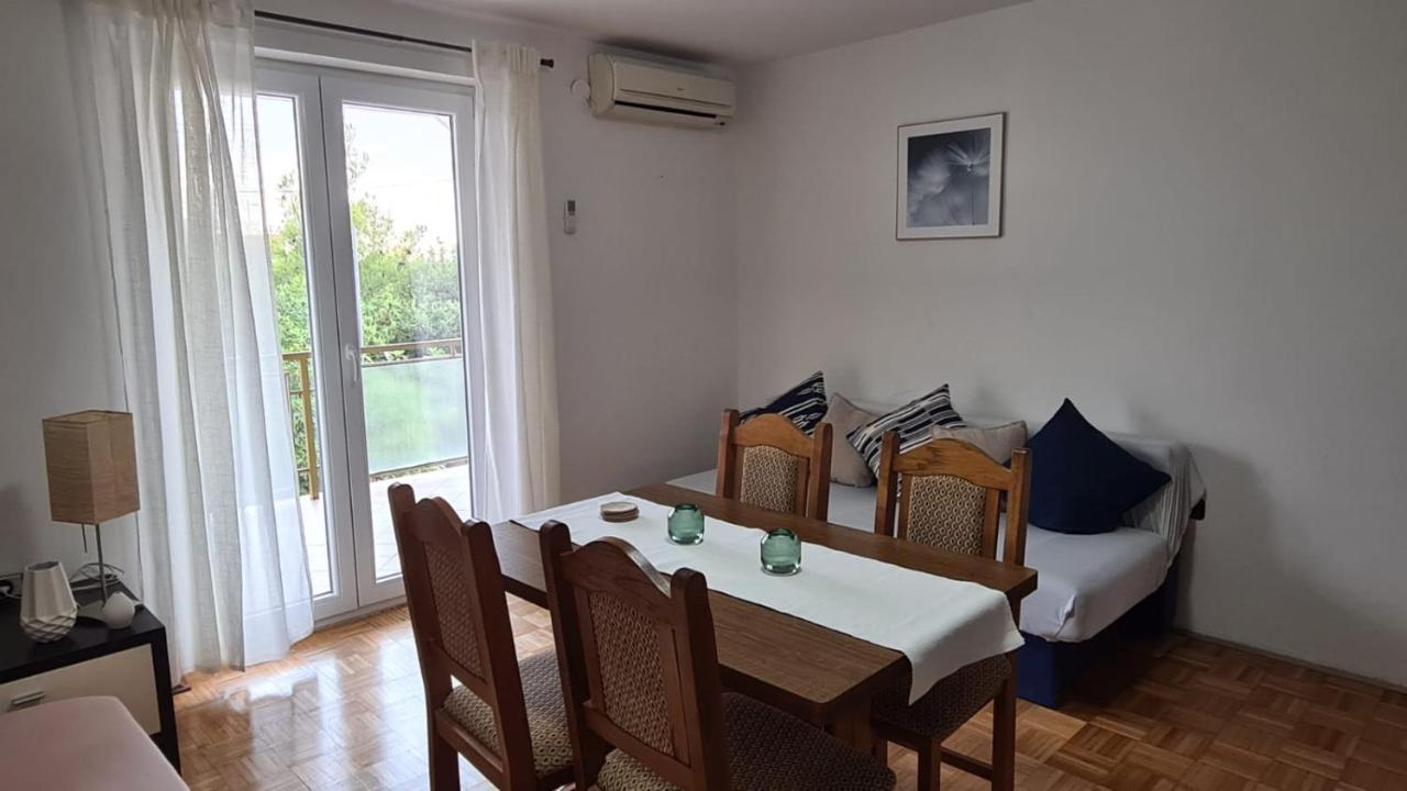 Apartmani Jelena Petrcane Exterior photo